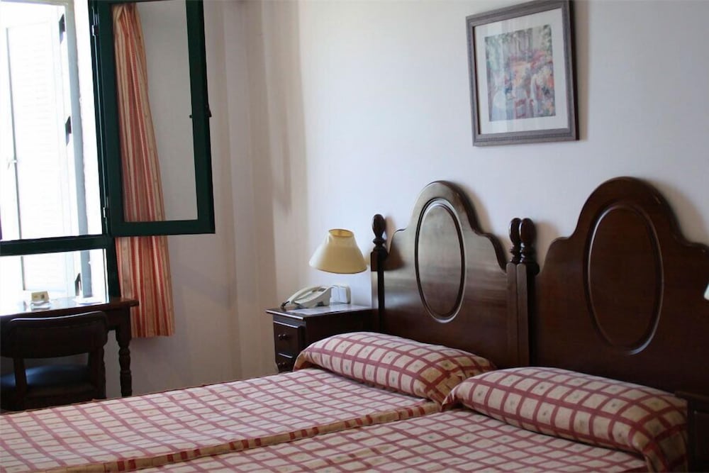 TUGASA Hotel Arco de la Villa 8/47