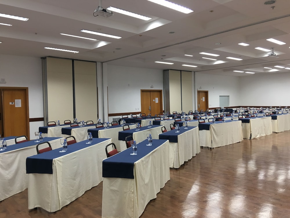 Hotel Nacional Inn Curitiba Santa Felicidade 98/105