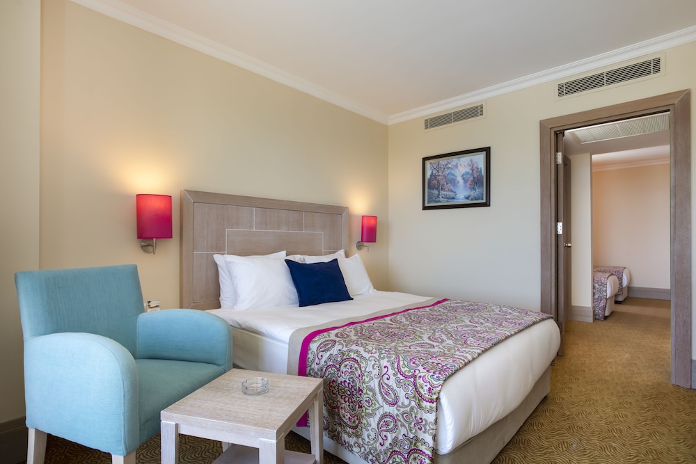 Orange County Belek 13/50