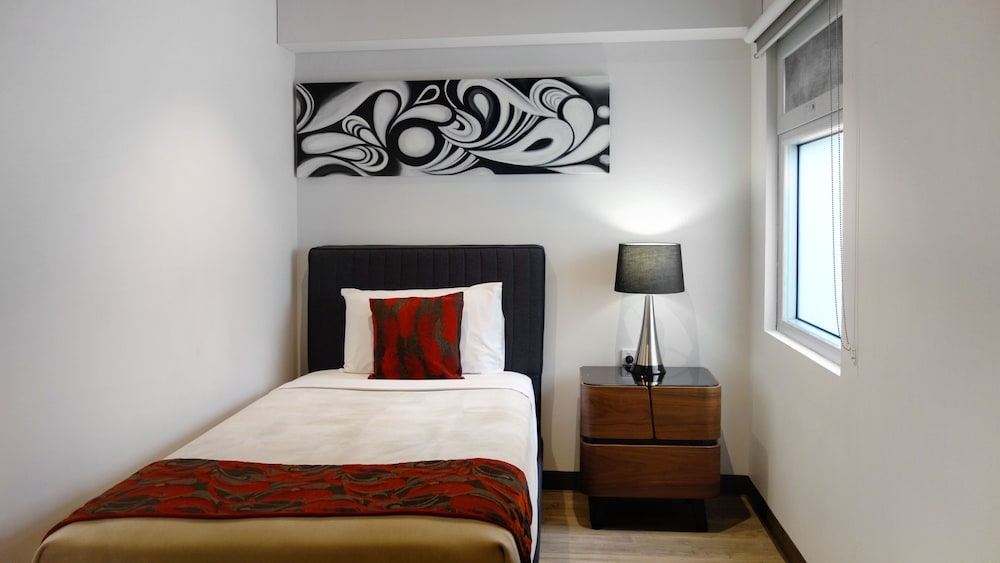 3 BEDROOMS, SUPERIOR, APARTMENT, BALCONY