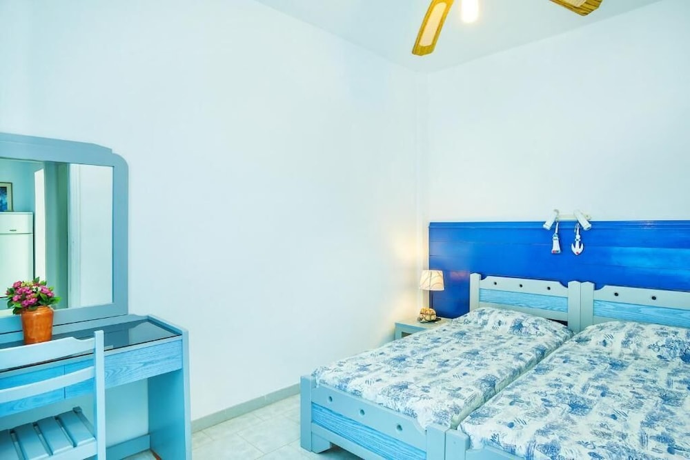 Xenios Faros Apartments 12/36
