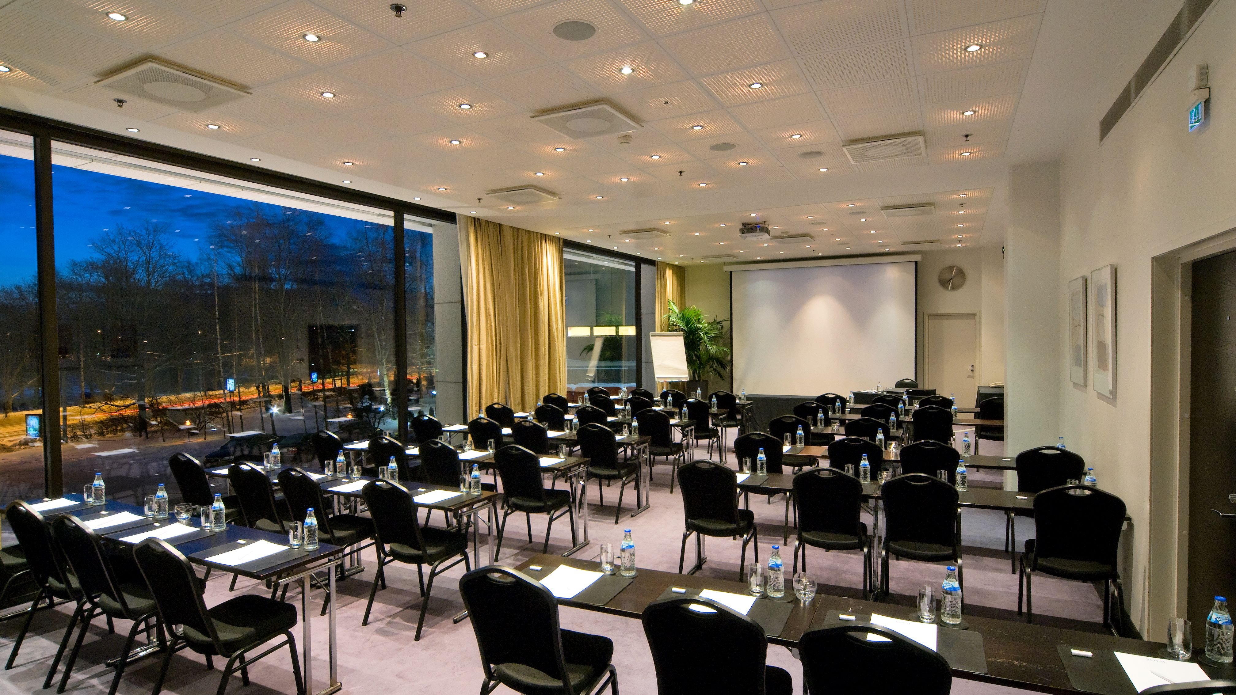 Crowne Plaza Helsinki Hesperia 64/74