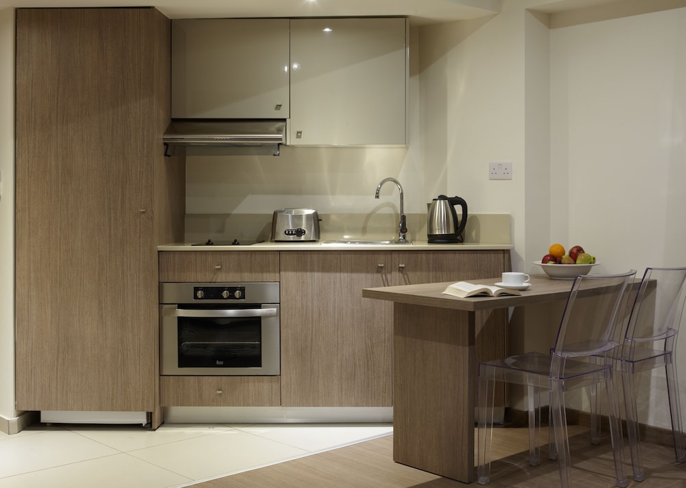 Melpo Antia Hotel & Suites 11/69