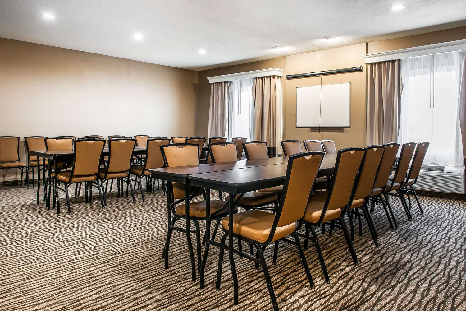 Comfort Inn And Suites Mount Sterling KY 20/21
