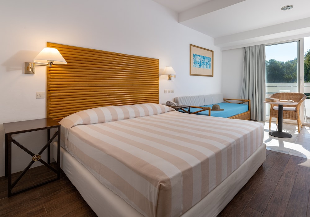 ROOM, SINGLE, DOUBLE BED, GARDEN VIEW