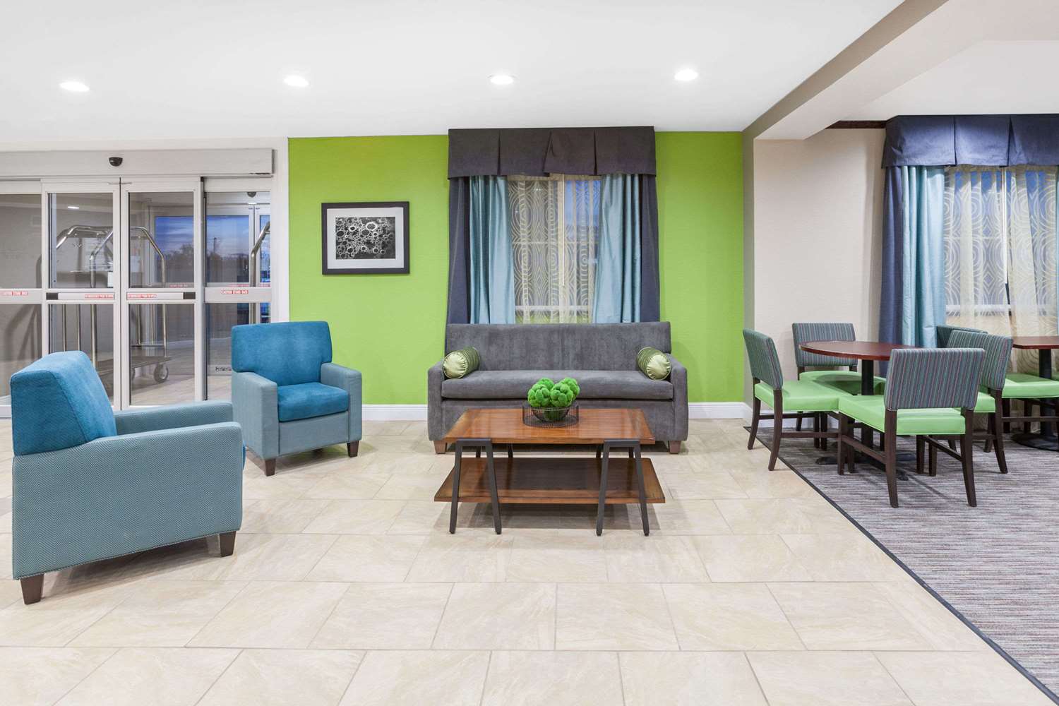 Baymont by Wyndham Midland Center 22/27