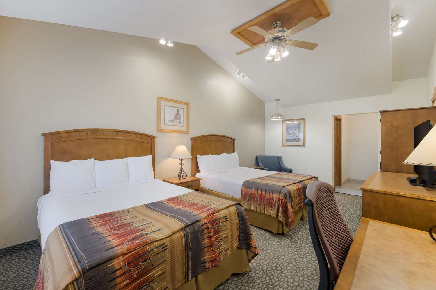 Executive, Triple, 2 Queen Beds