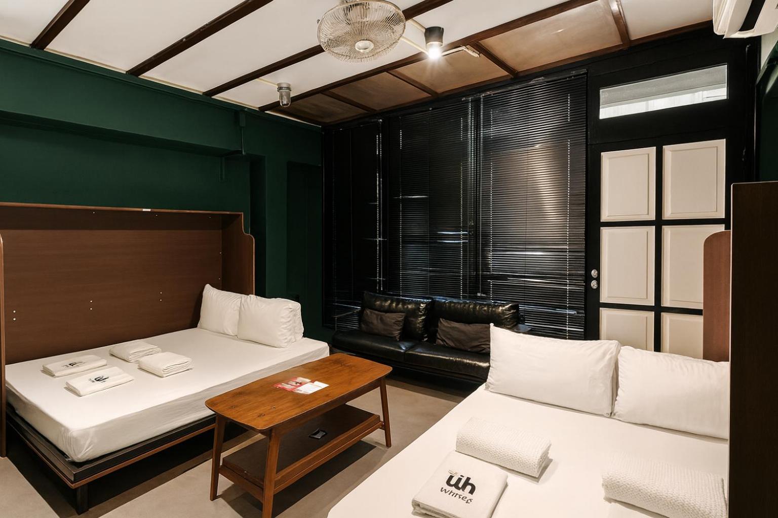 Private, Mixed Dorm, 10 Beds
