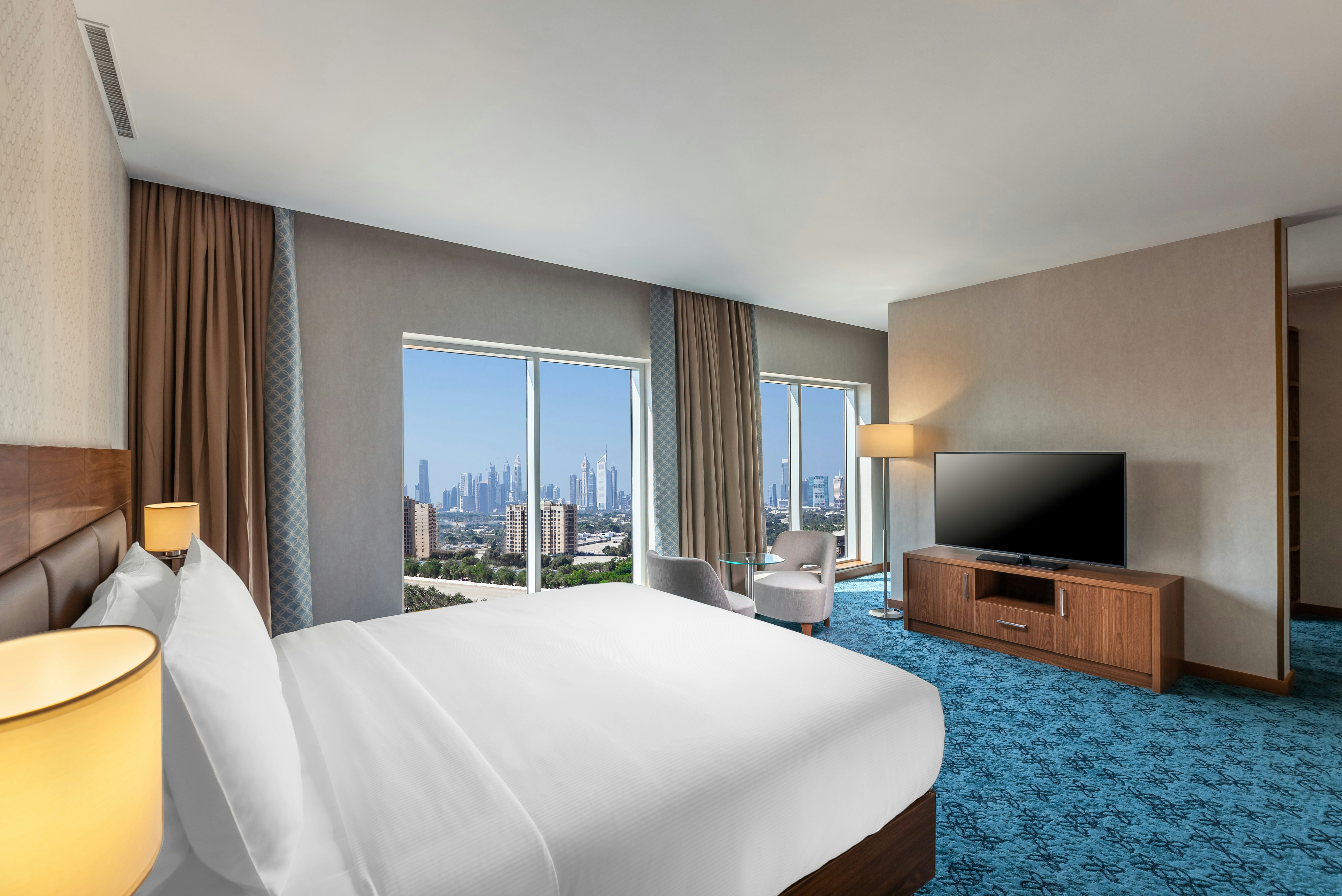 1 BEDROOM, SUITE, KING BED