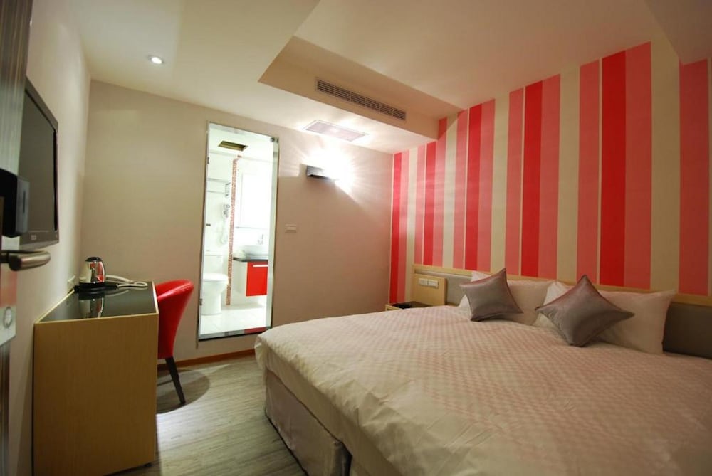 SUPERIOR, DOUBLE BED, NO WINDOW