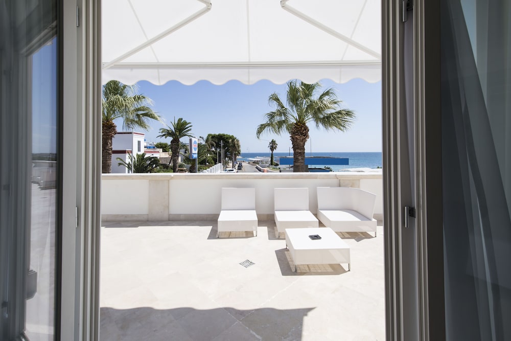 Bianco Riccio Suite Hotel 25/79