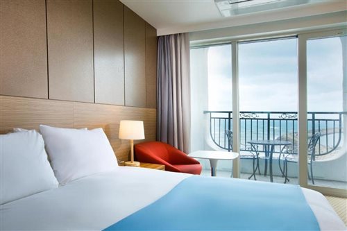 Hollywood, Double Bed