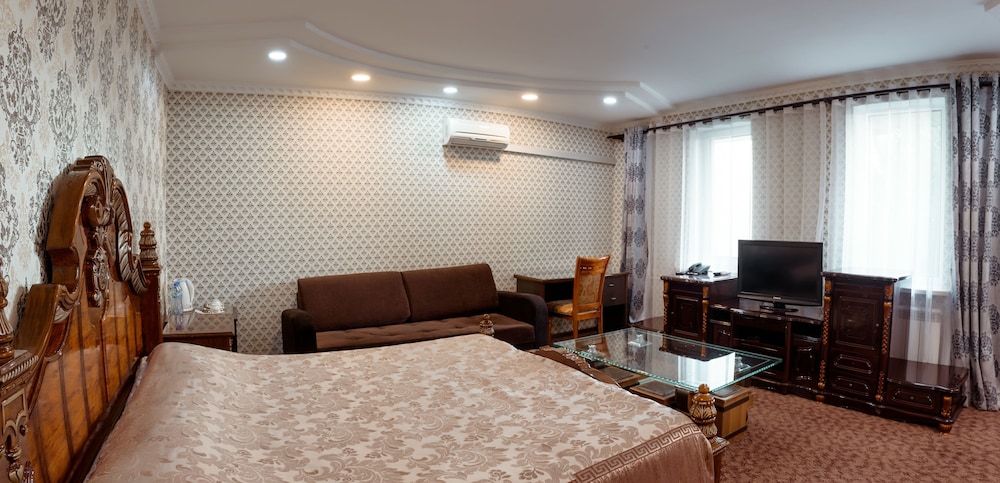 Grand Hotel 16/63