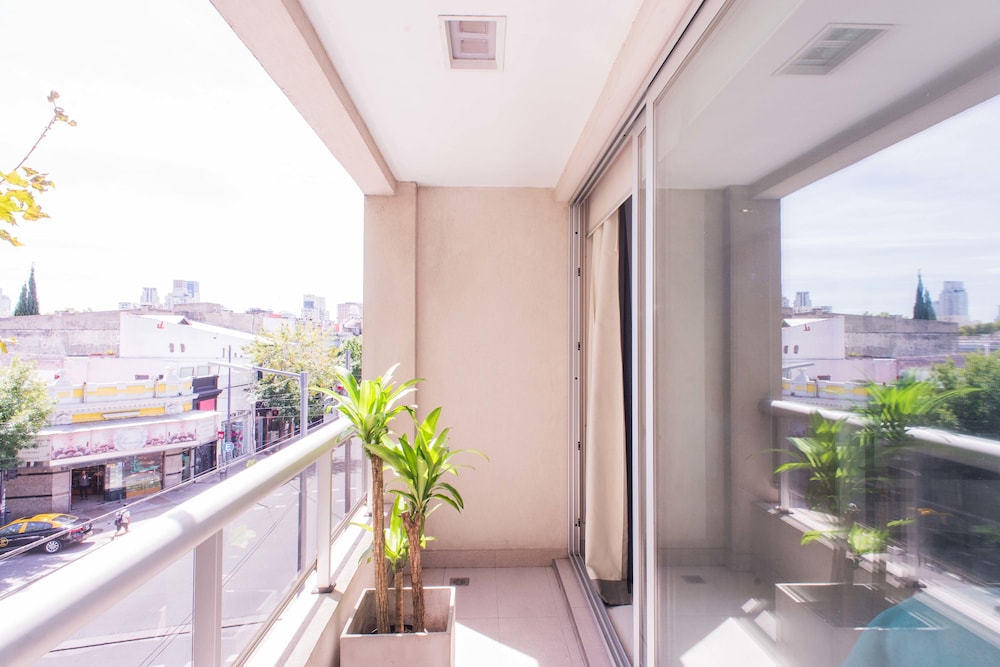 Soho Luxury Suites 2/99