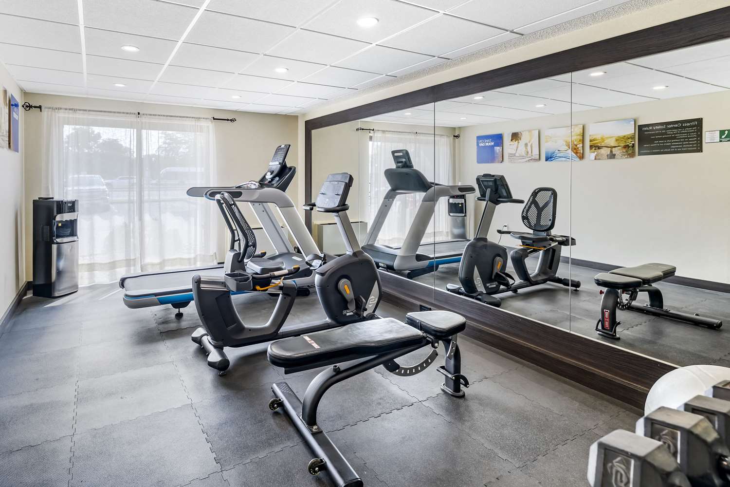 Comfort Inn Windsor, ON 3/10