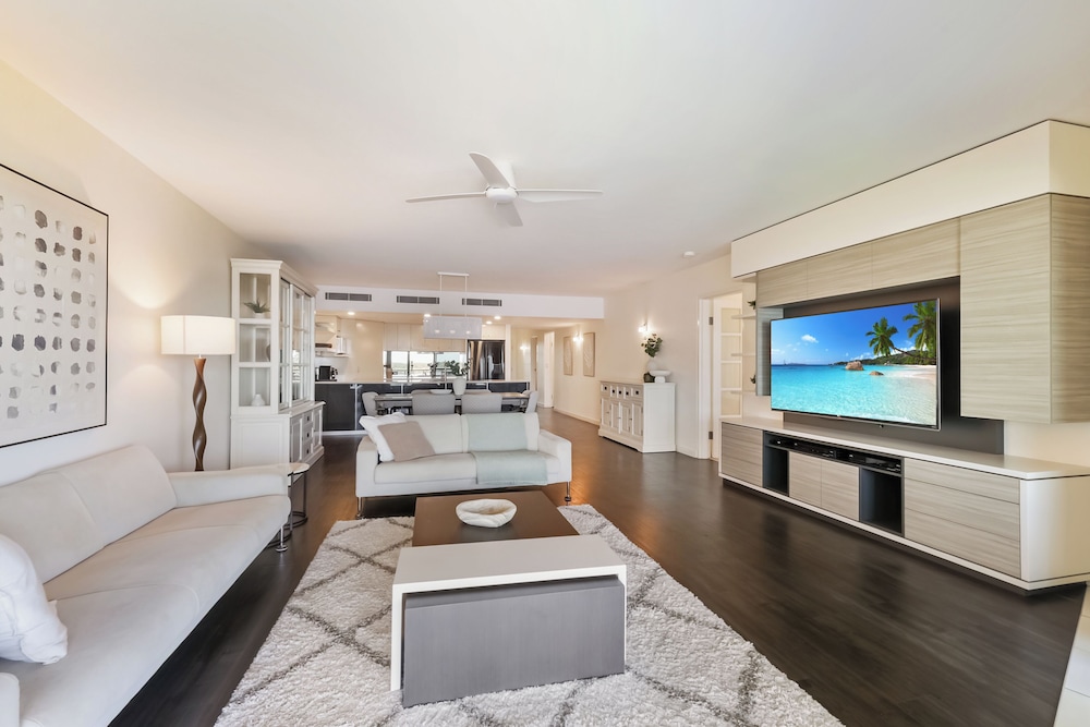 Riverside Holiday Apartments 55/78