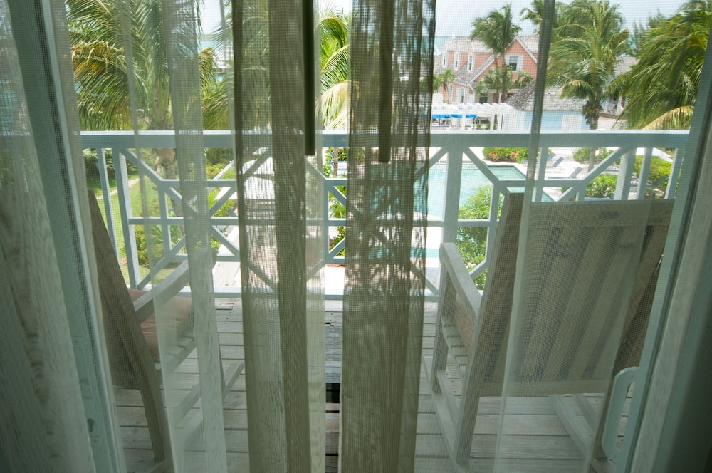 Valentines Resort &amp; Marina 30/66
