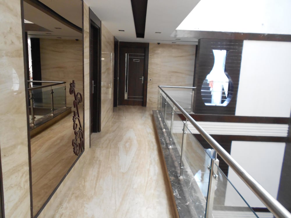 HOTEL DELHI PRIDE 27/42