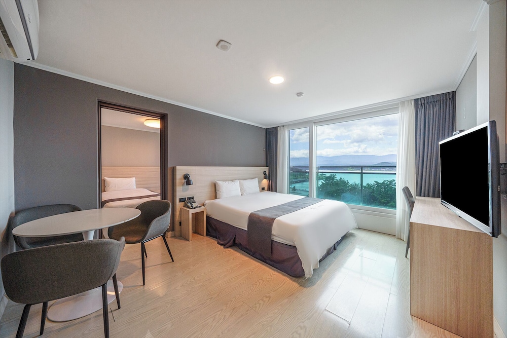Gyeongpo Soo Hotel 15/68
