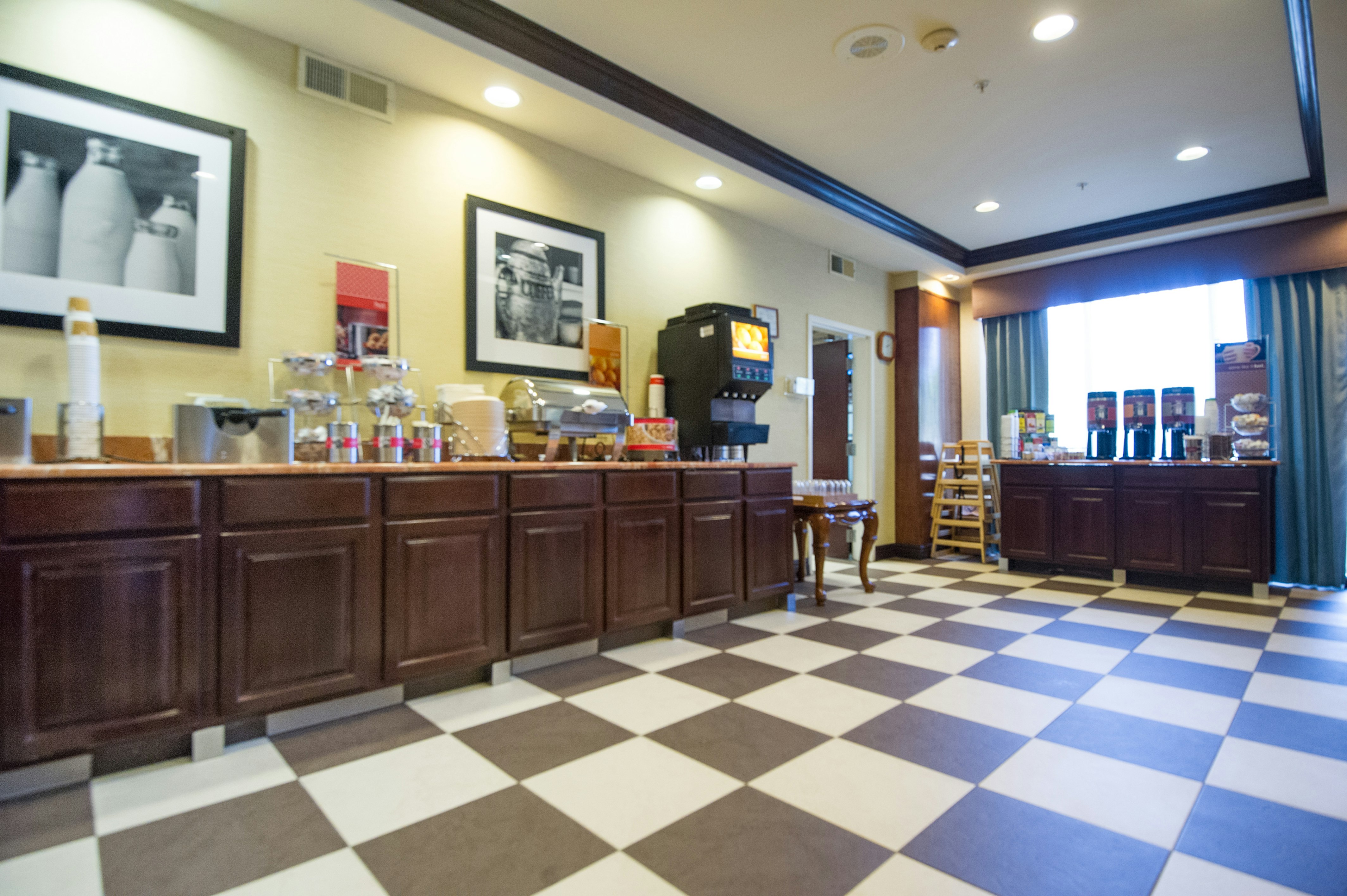 Hampton Inn Brattleboro 6/44