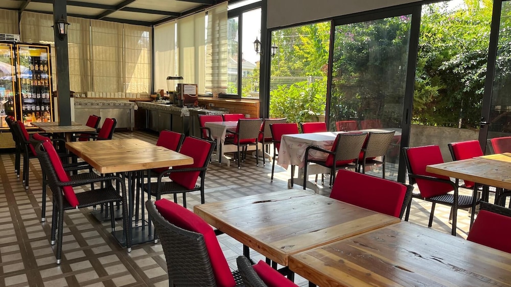Tugay Hotel 46/67