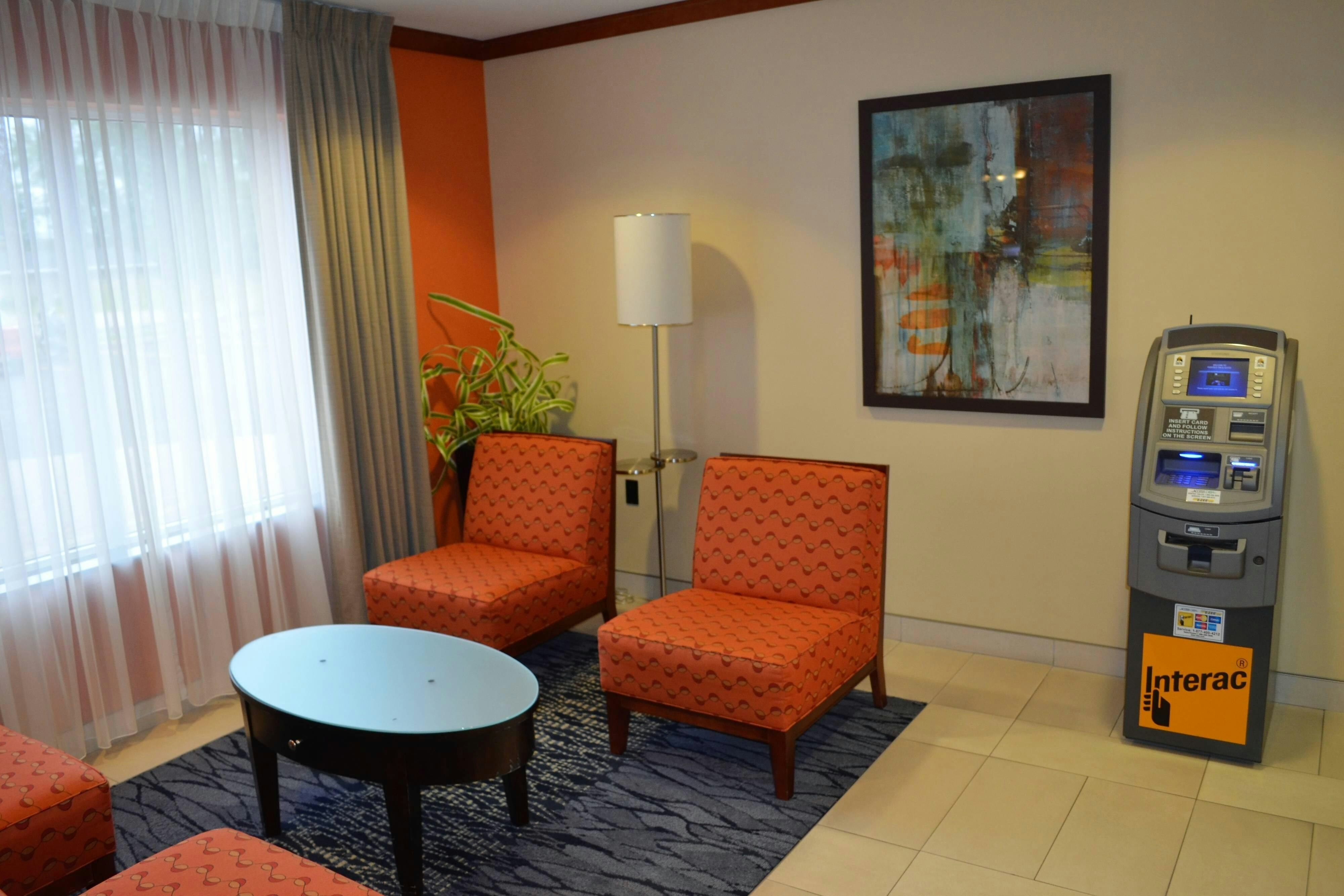 Fairfield Inn & Suites by Marriott Sault Ste. Marie 4/10