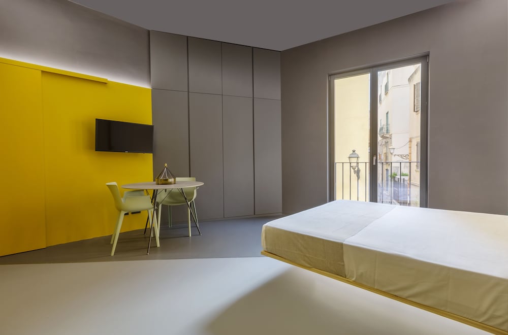Five Place Design Suite & Apartments 18/58