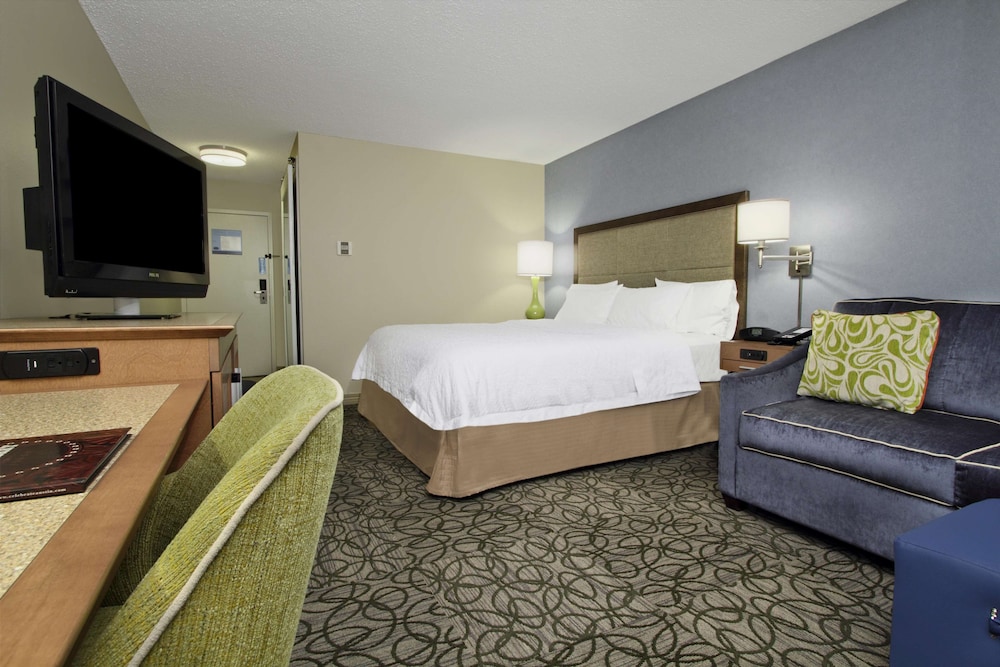 Hampton Inn Austin/Airport Area South 12/32