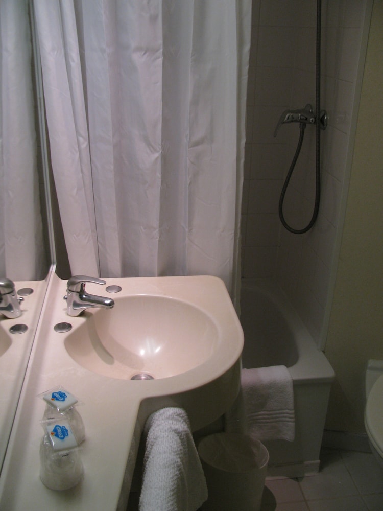 Ibis Budget Nice Aeroport Promenade Des Anglais 56/56