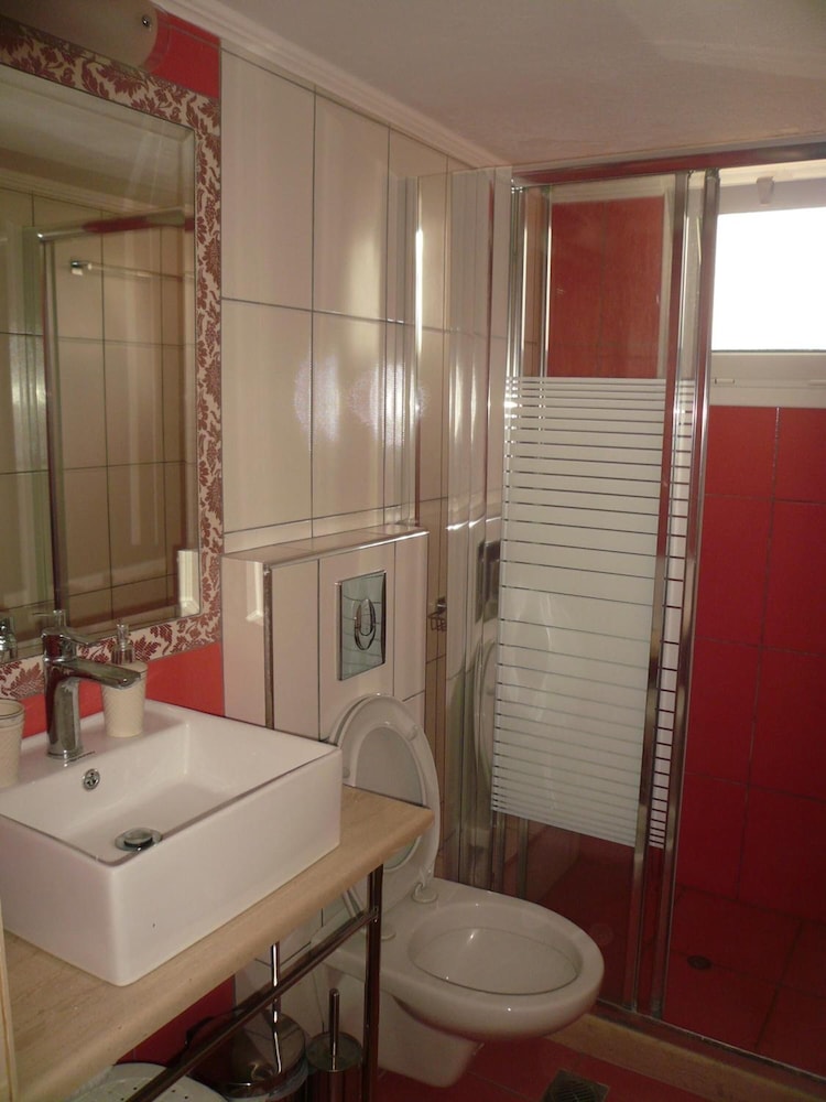 Avra Hotel 71/71