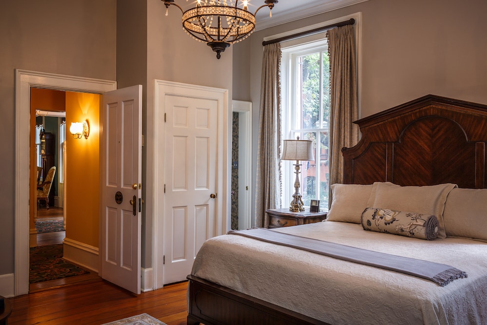 Eliza Thompson House 12/50