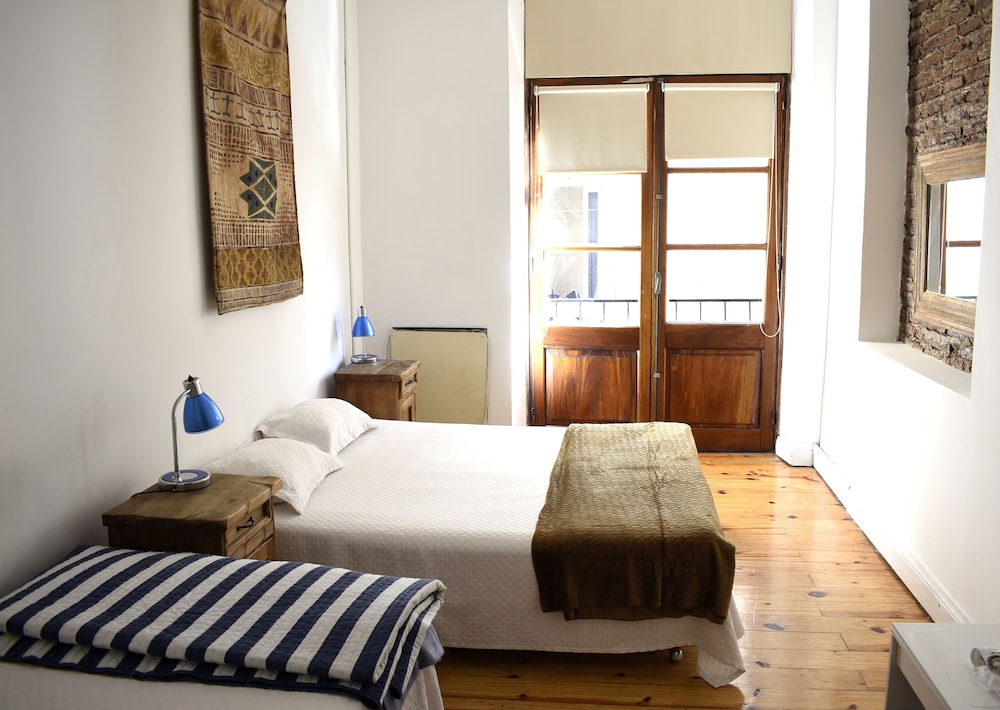 BA Stop Hotel House 12/50
