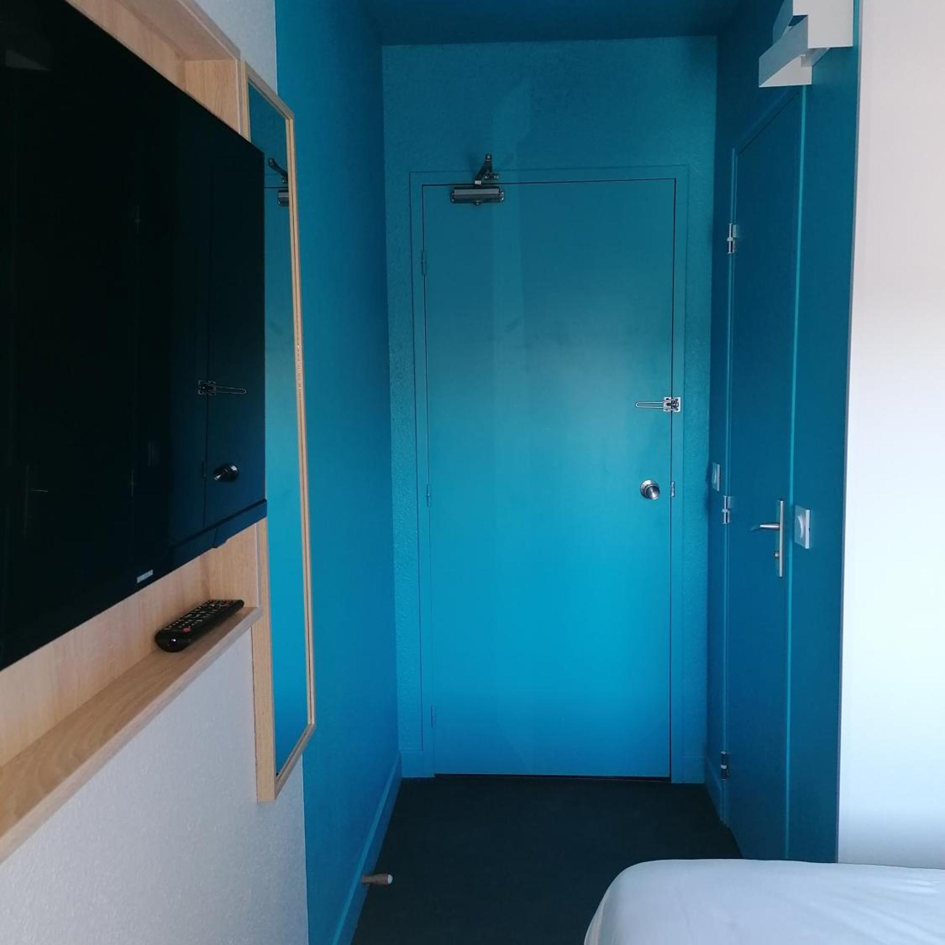 غرفة بسريرين منفصلين، Kyriad Direct Martigues 8/8