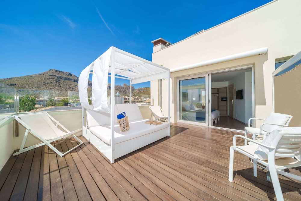 Mar Calma Hotel 10/59