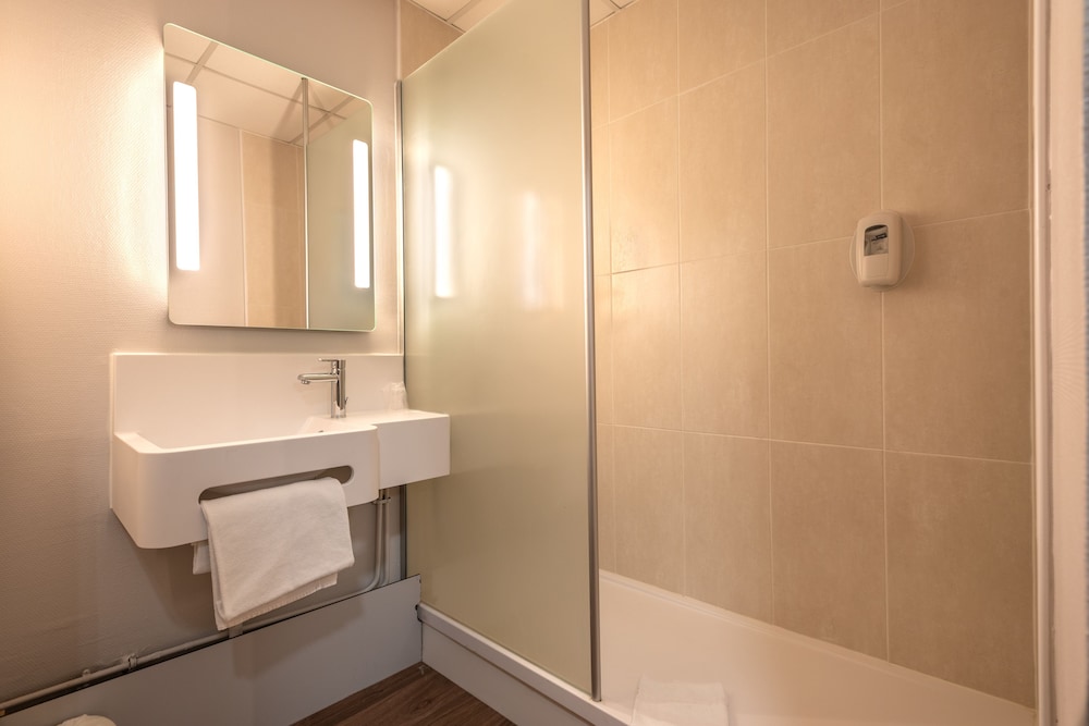 Room at B&B HOTEL Quimper Sud Benodet, QUIMPER