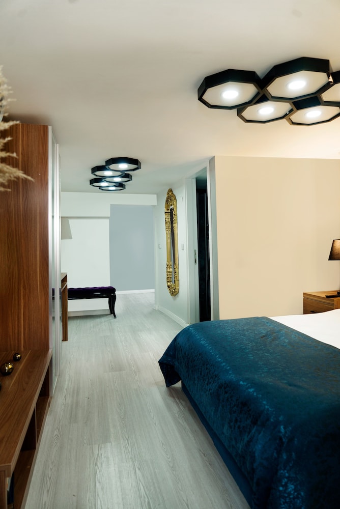 Taksim Yazici Residence 16/68
