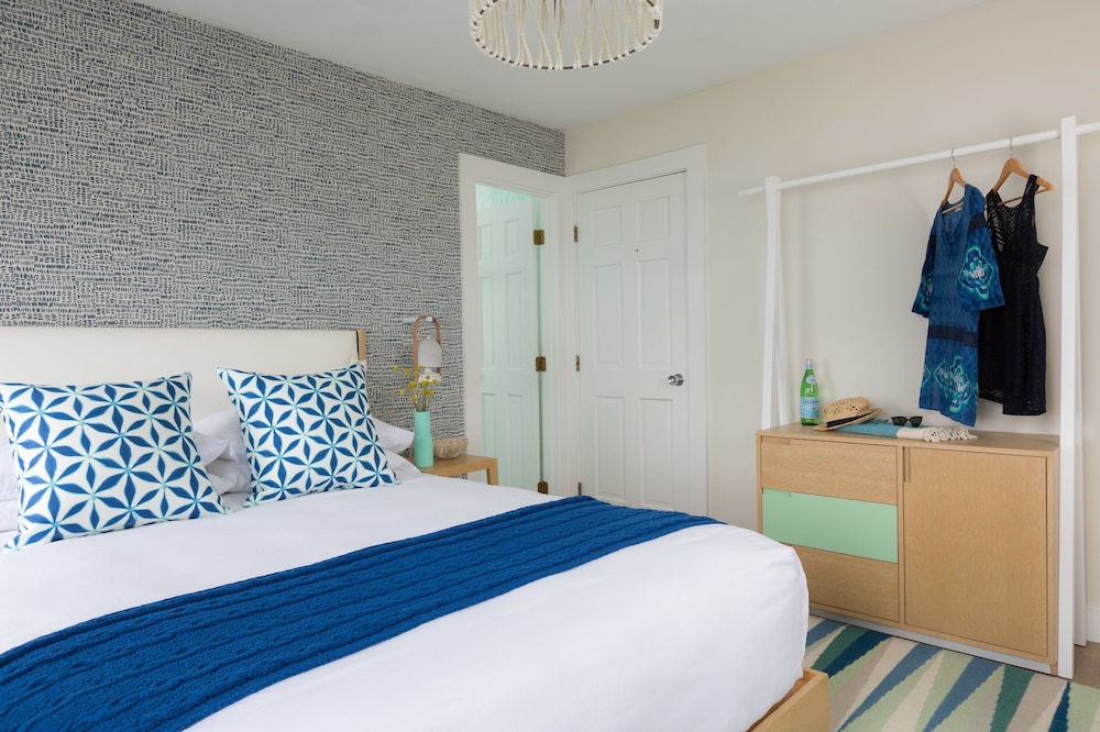 Room, Queen Bed