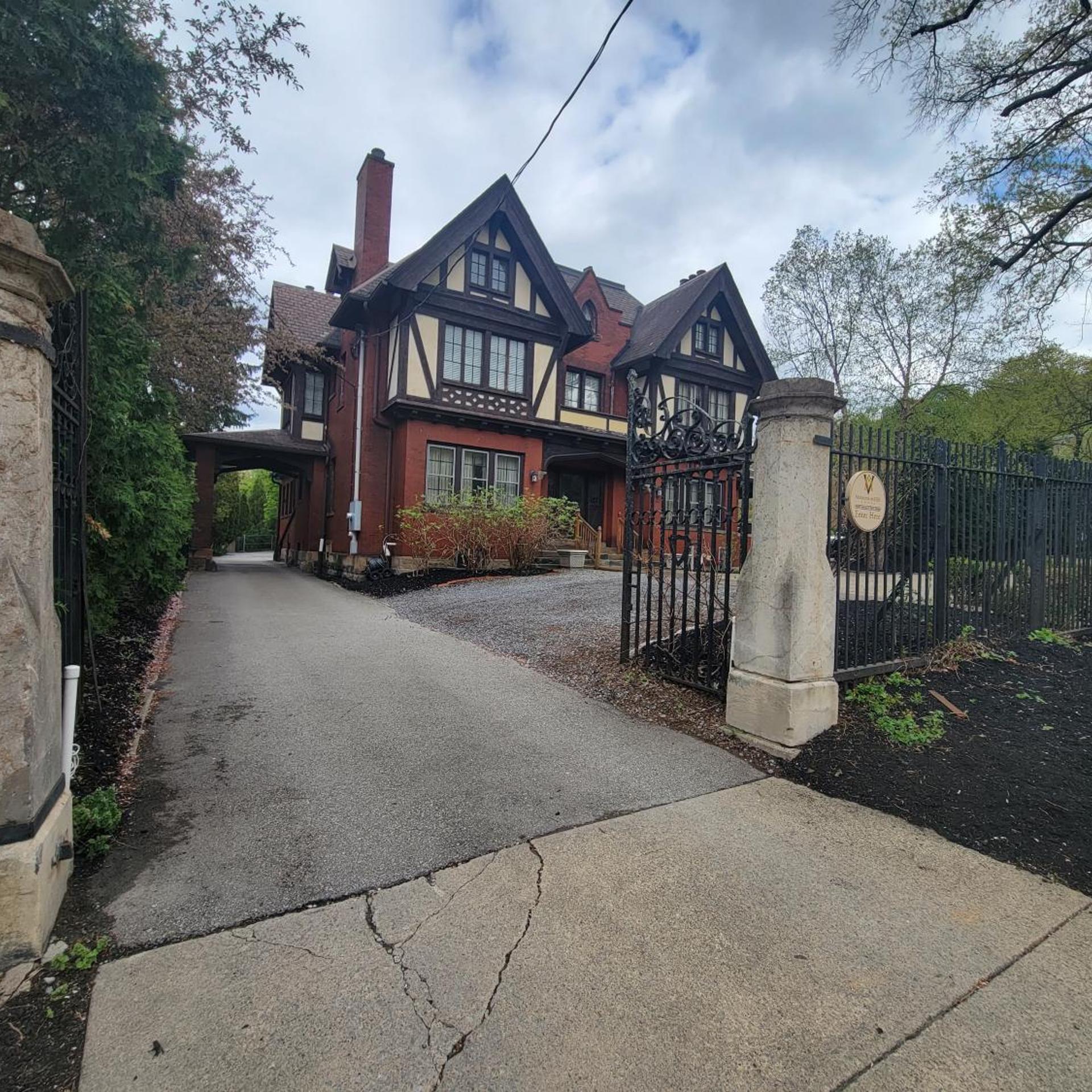 Mansions on Fifth 48/50