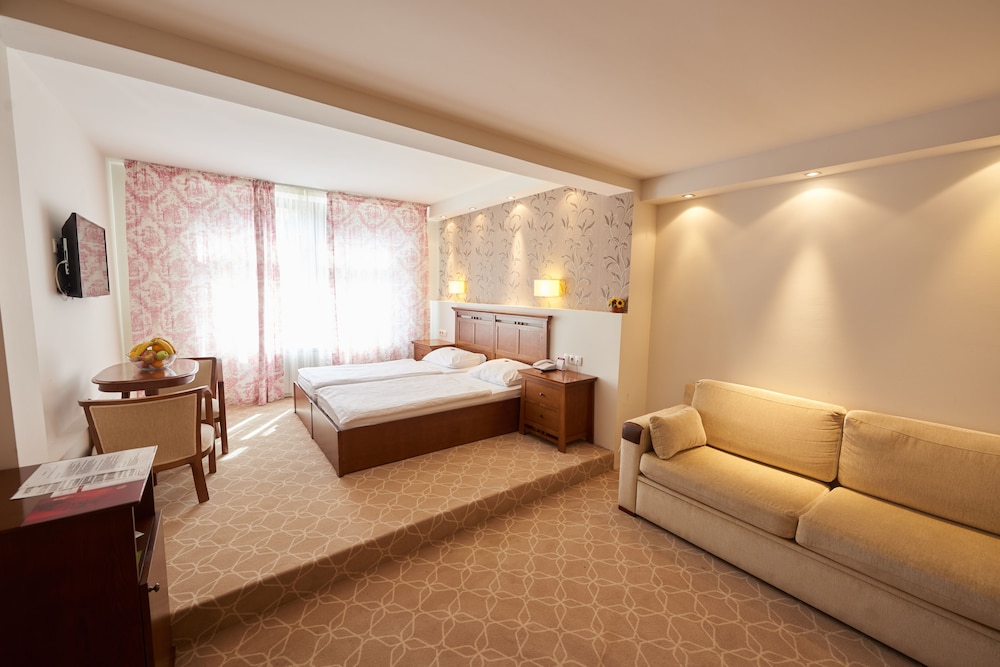 Hotel Pahuljica 12/28