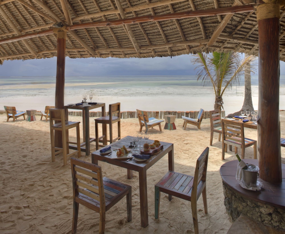 Bluebay Beach Resort & Spa 39/52