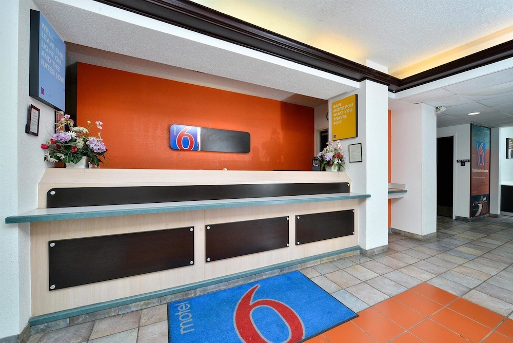 Motel6 McKinney, TX - North 8/34
