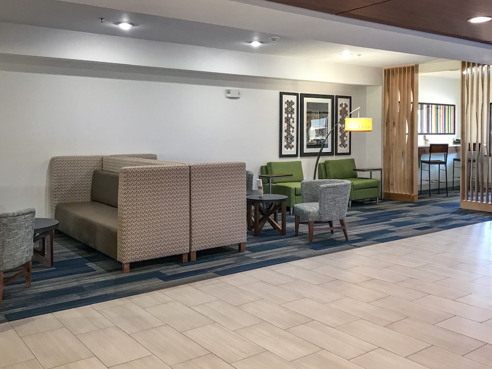 Holiday Inn Express Hotel And Suites Lubbock West 10/57