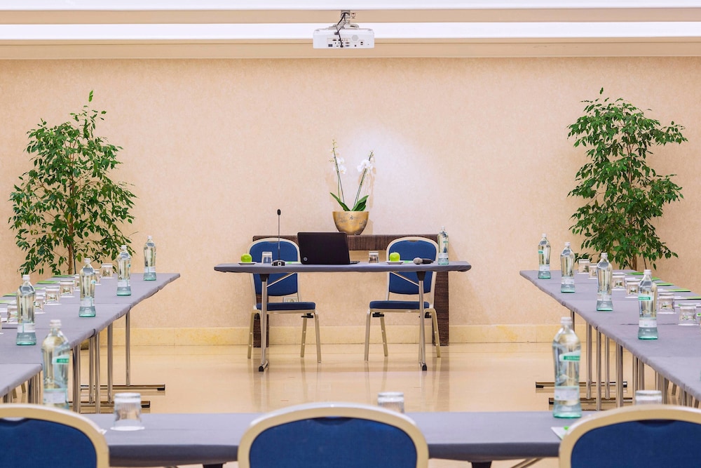 Courtyard By Marriott Rome Central Park in ROME