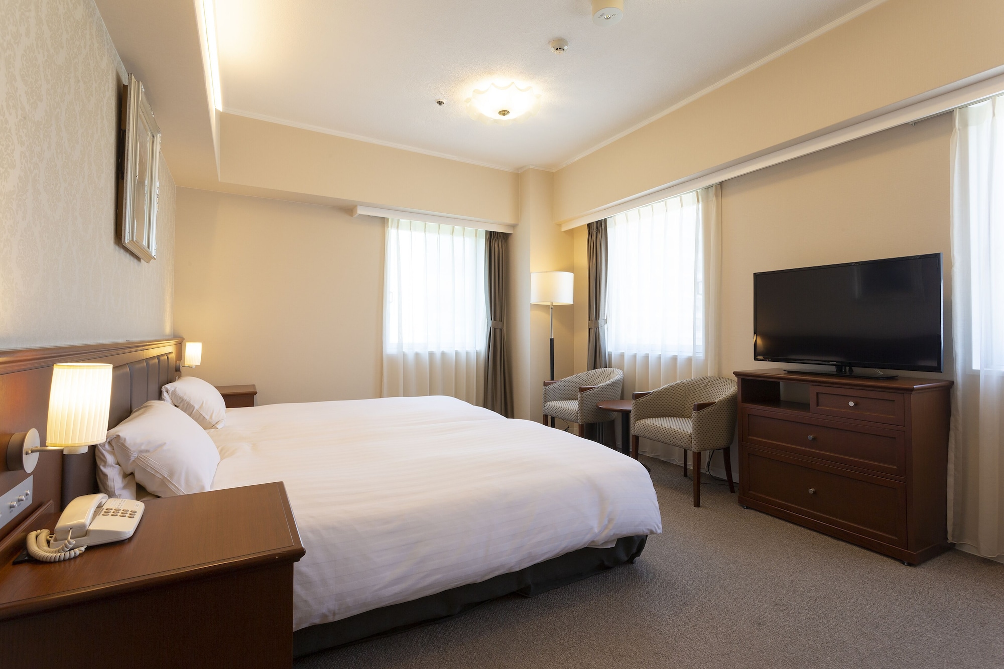 ROOM, TWIN BEDS