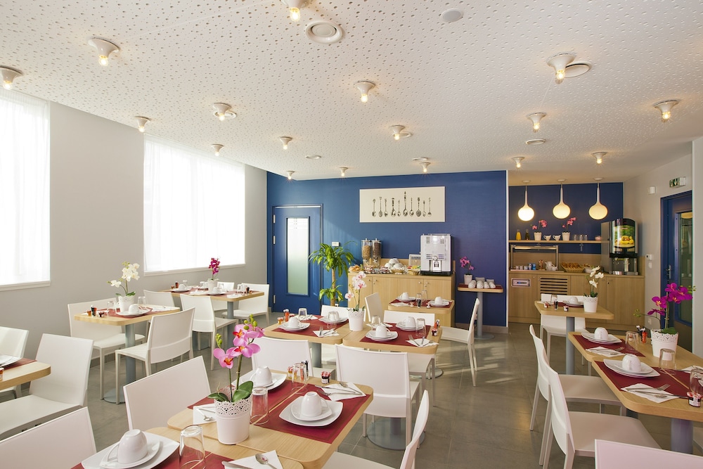 Sejours & Affaires Massy Atlantis 30/33