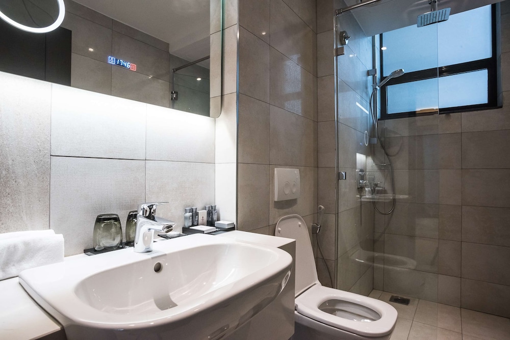 Best Western Premier Westlands 18/71