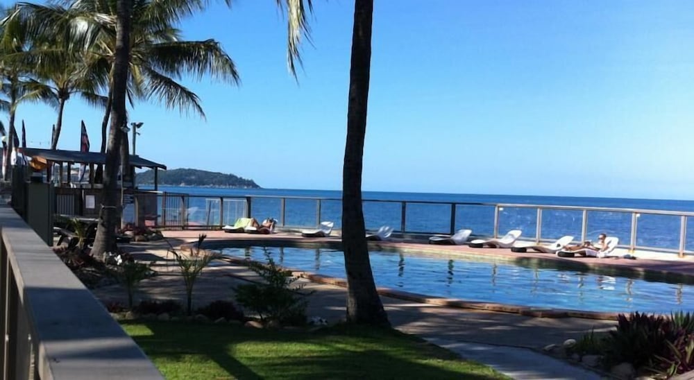 Nomads Magnetic Island - Adults only 42/50