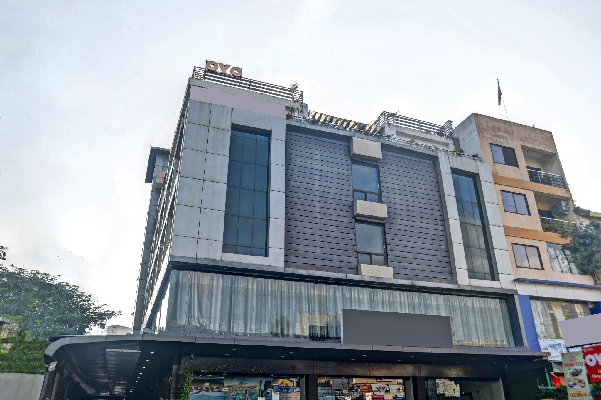 Super Townhouse Divya Palace 6/69