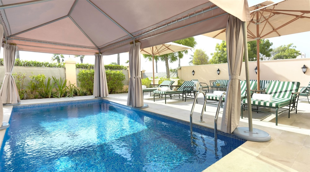 swimming pool spa