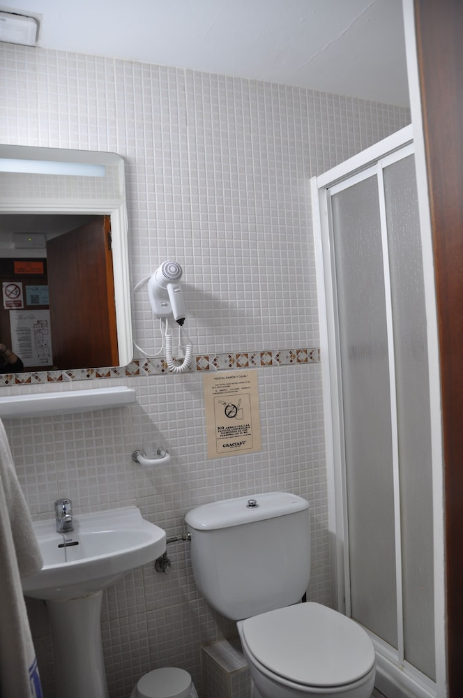 Hostal Ramón Y Cajal 44/50